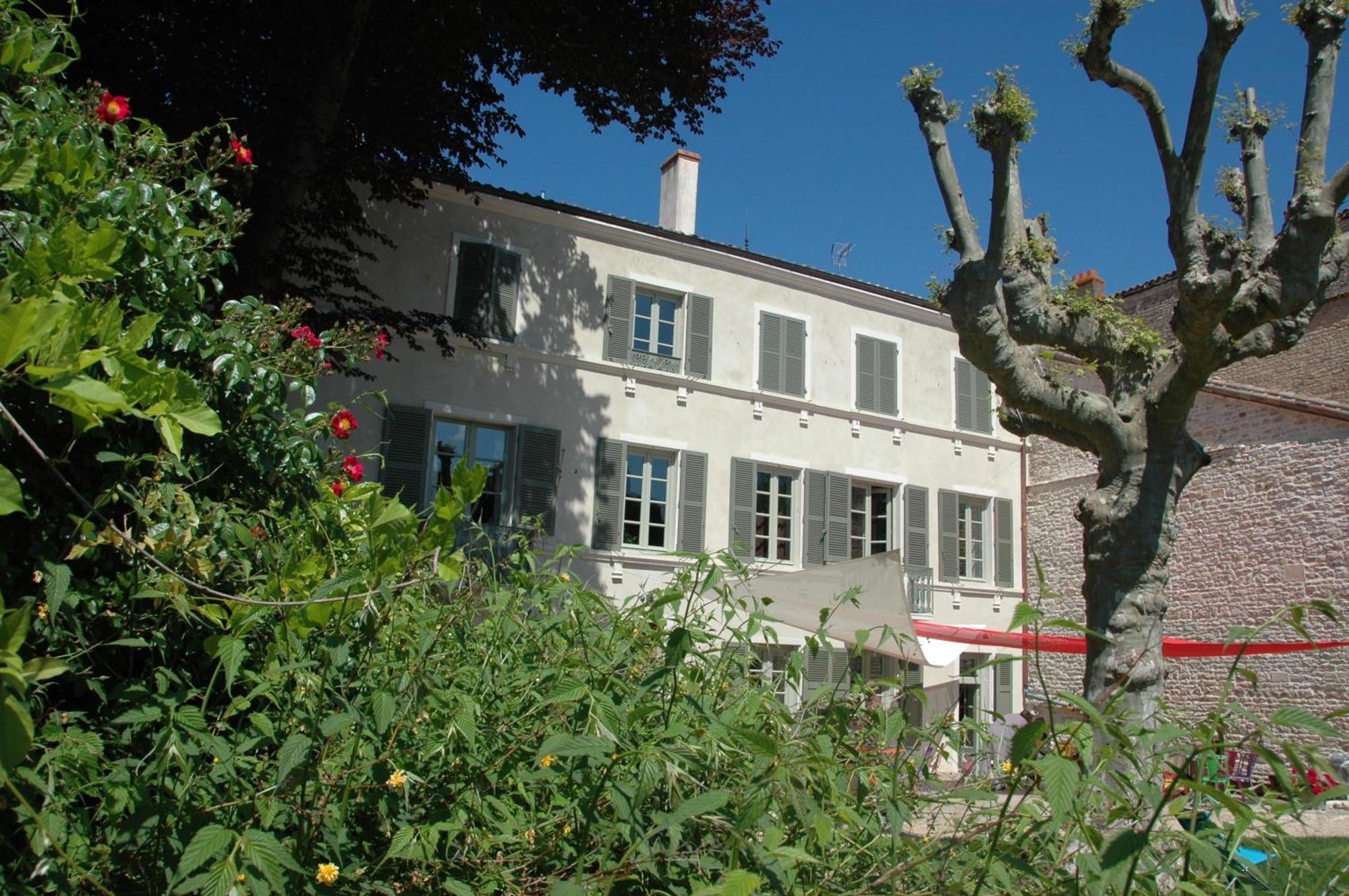 Le Clos De L'Abbaye Клюні Екстер'єр фото